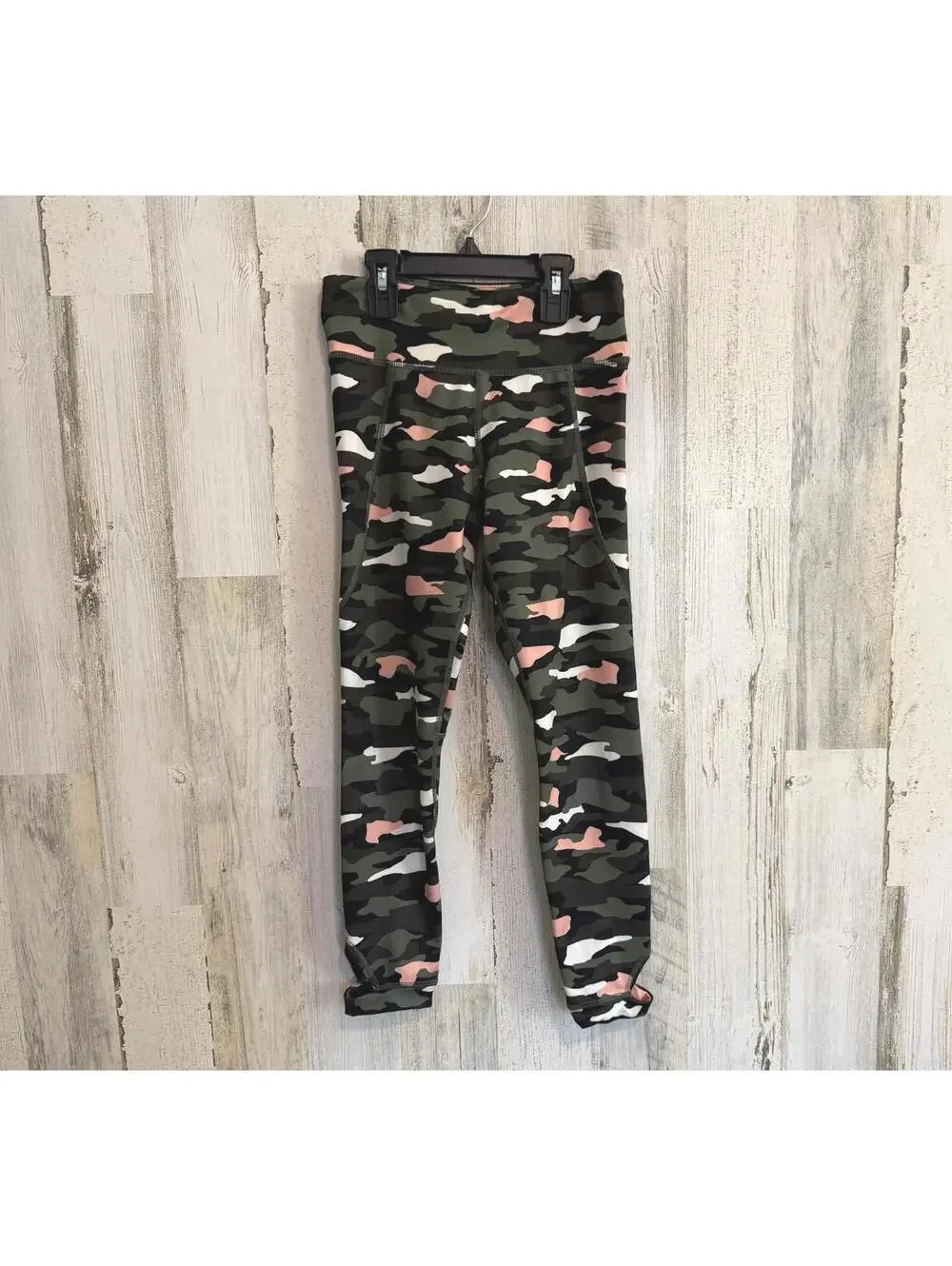 Old Navy Active Girls Size Large (10/12) Camo Leggings Activewear